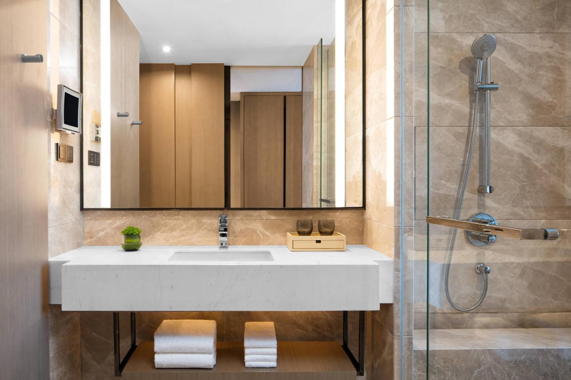 Courtyard By Marriott Shenzhen Bao'An Hotel Buitenkant foto