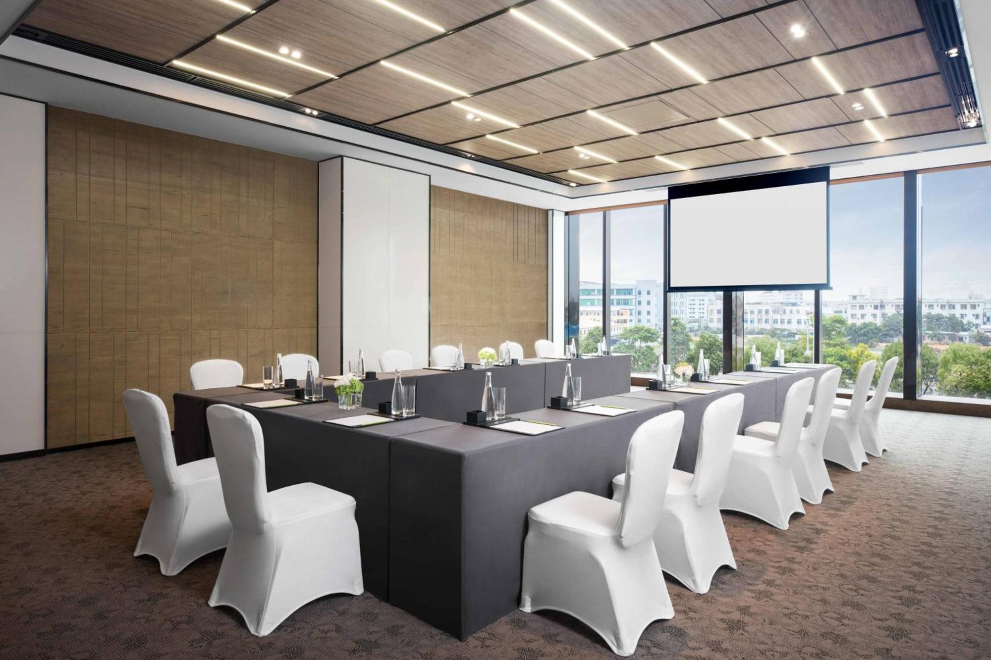 Courtyard By Marriott Shenzhen Bao'An Hotel Buitenkant foto